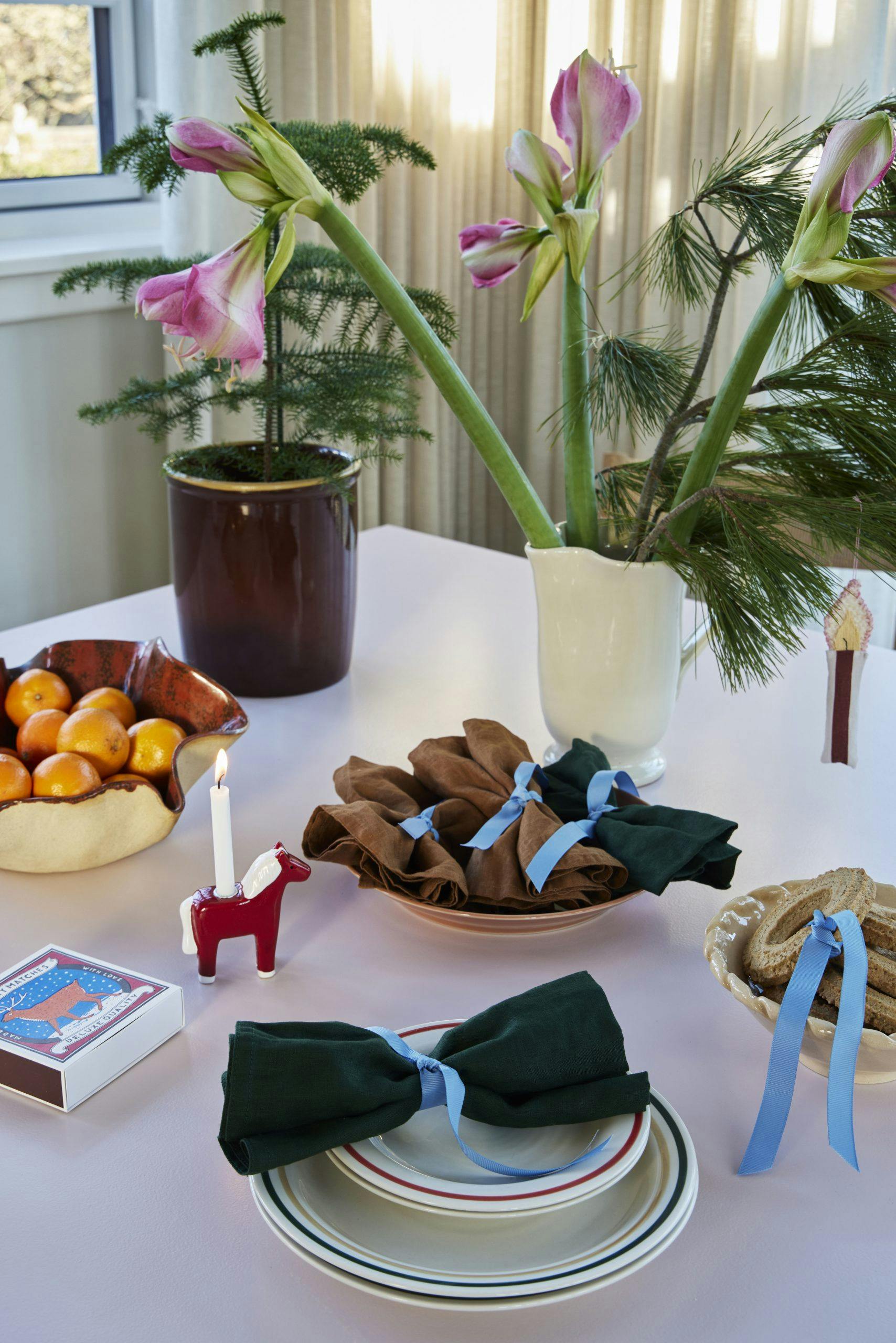 SigneHMKøkken241104 Julebakst og servietter